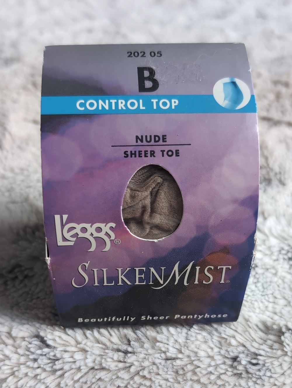 Leggs SilkenMist Nude Control Top Sheer Toe Pantyhose